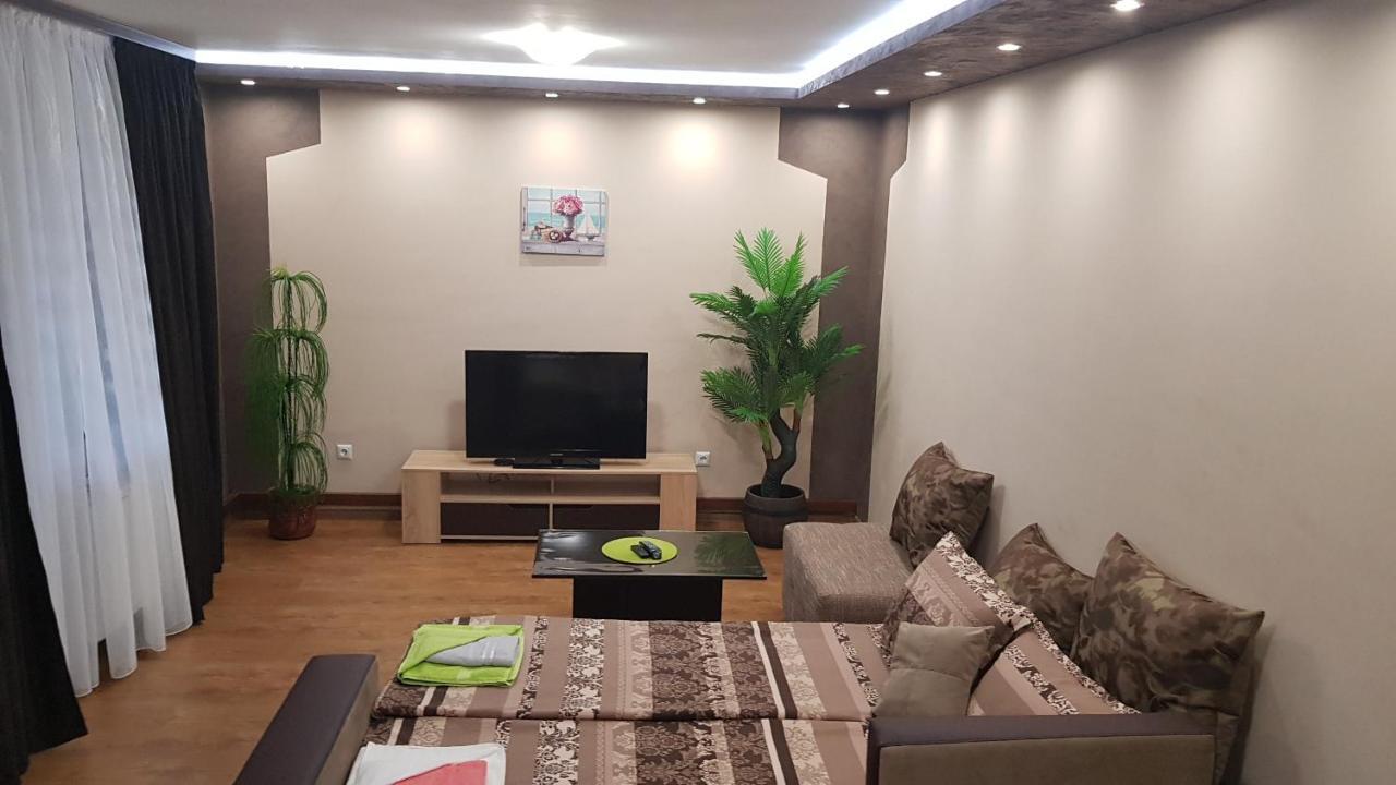 Studio Kamelia Kazanlŭk Esterno foto